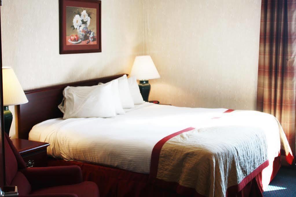 Baymont By Wyndham Jonesboro Hotel Kültér fotó